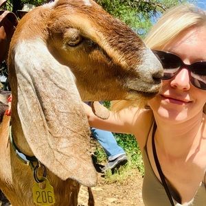 Meet your Posher, Amanda